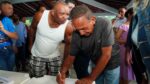 Feirantes de Cuiabá comemoram mais uma entrega de 200 barracas viabilizadas por Botelho
