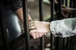 Visitas íntimas podem acabar para condenados por crimes graves em MT
