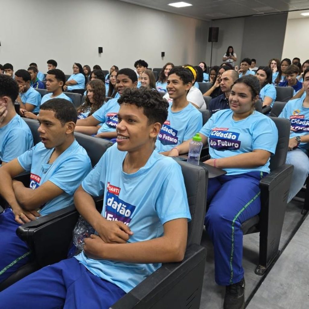Alunos participam de palestra sobre cidadania fiscal e oficina de produção de vídeos do projeto Estudante – Cidadão do Futuro